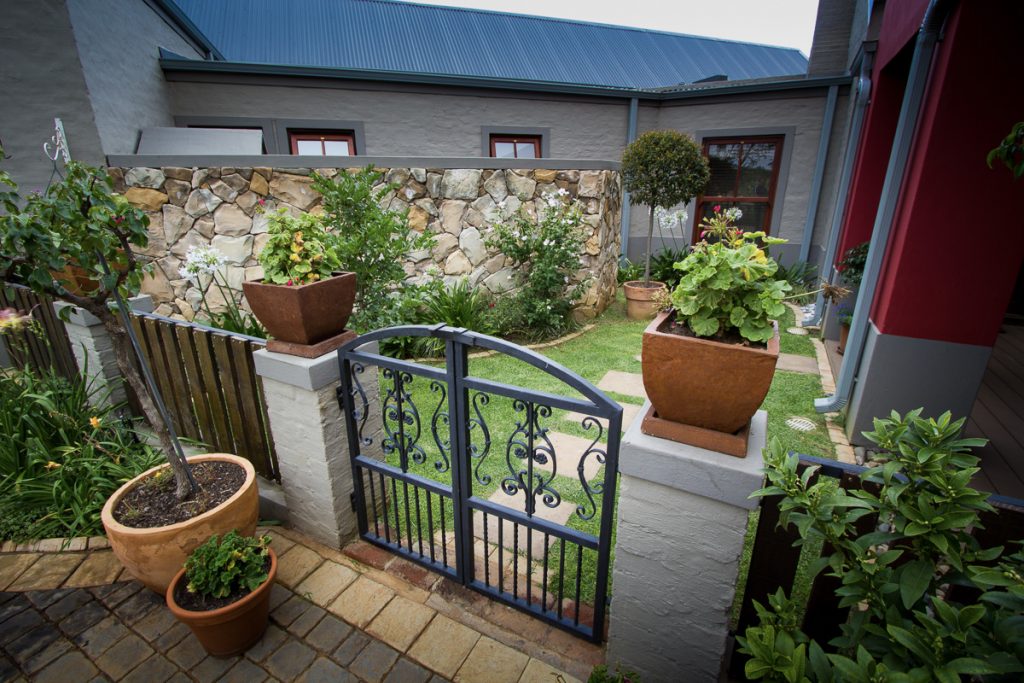 Landscaper to design and install your small garden